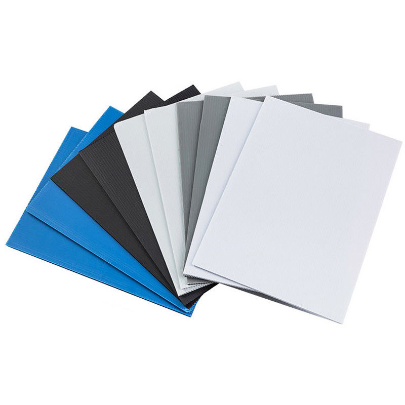 PE Film Wrapping PP Honeycomb Core Panel per isolamento termico e resistenza alle intemperie