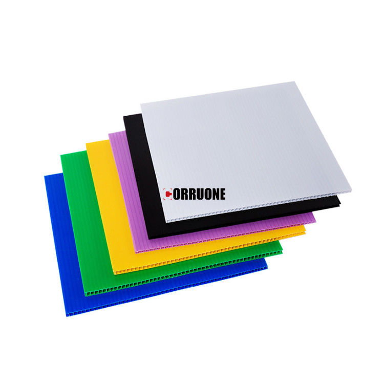 Il bordo scanalato in Correx bianco del bordo dei pp 4x8 4mm 5mm Correx ha personalizzato