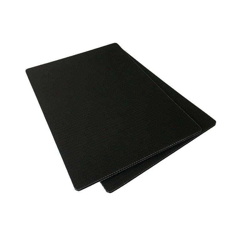 Lo strato ondulato A4 Coroplast dell'HDPE ignifugo di Sunproof riveste 4x8