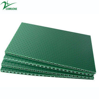 La plastica ondulata colorata riveste 4 il verde del pannello del favo di X8 pp