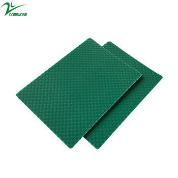 La plastica ondulata colorata riveste 4 il verde del pannello del favo di X8 pp