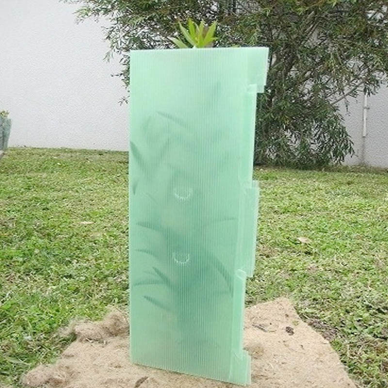 I pp hanno ondulato i protettori di plastica del tronco di Corflute Plastic Tree della guardia dell'albero